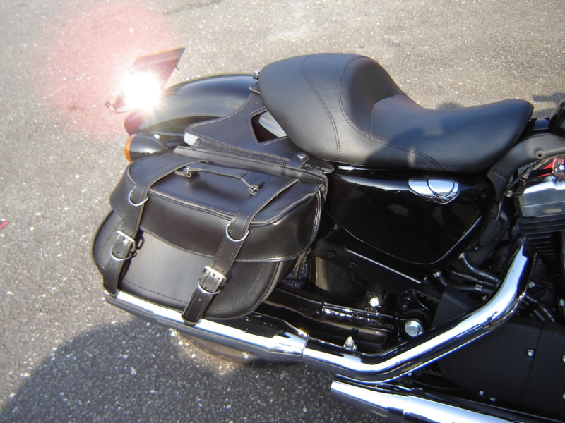 triumph thunderbird 1600 saddlebags